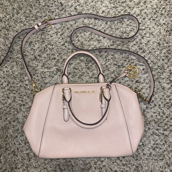 Michael Kors Handbags - Michael Kors Purse